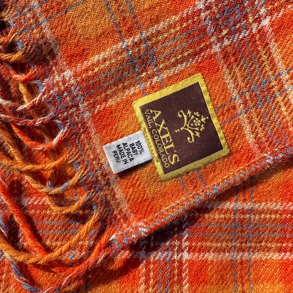 Axel’s of Vail Baby Alpaca Scarf - Picture 2 of 3